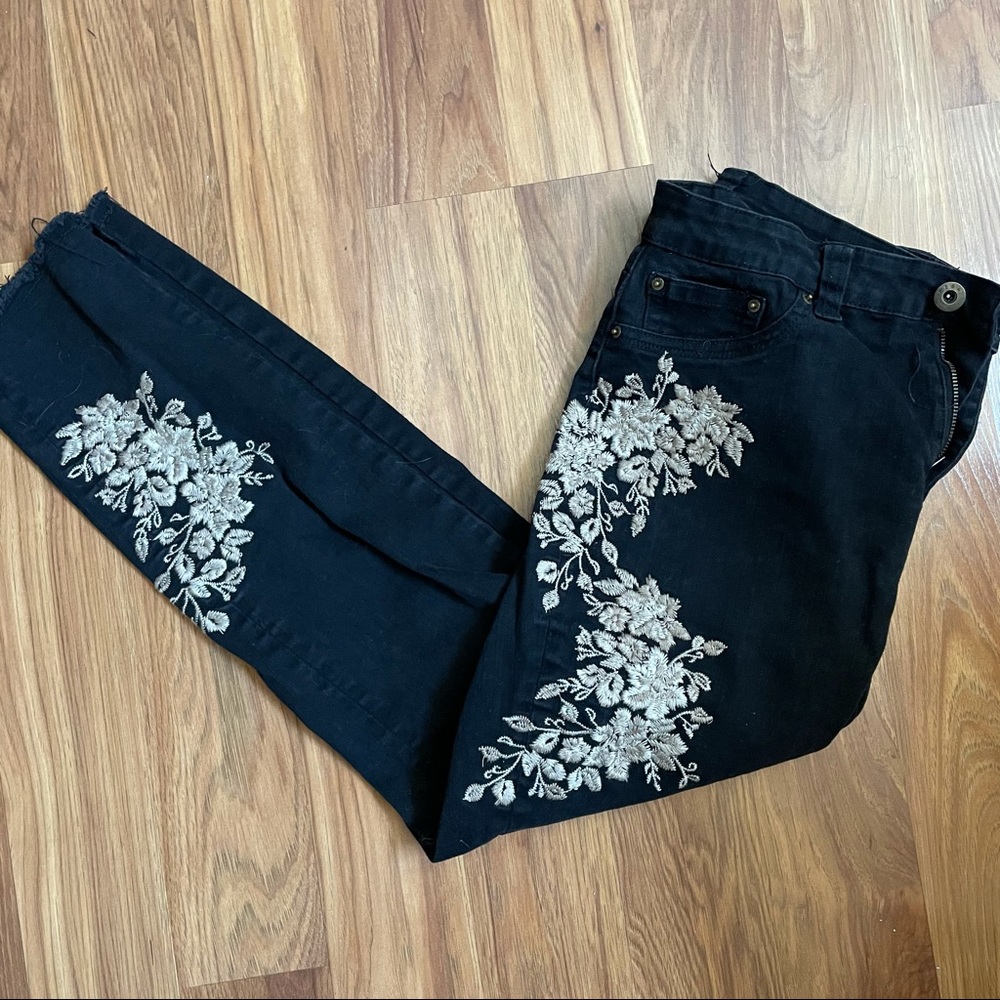 Black Embroidered Reba Skinny Jeans Frayed Hem